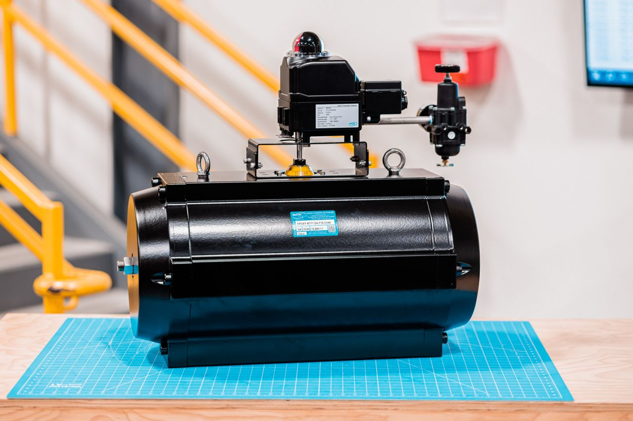 Custom Epoxy Coated Max-Air Rack & Pinion Actuator w/ Positioner, Air Filter Regulator, & Tubing